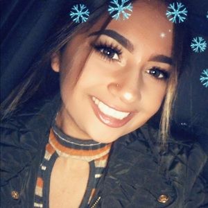 Meet your Posher, Kenia